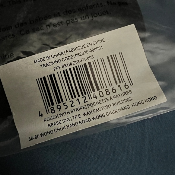 NIB Zigi & Marais Black Pouch with Rose Gold Strip - Picture 9 of 9